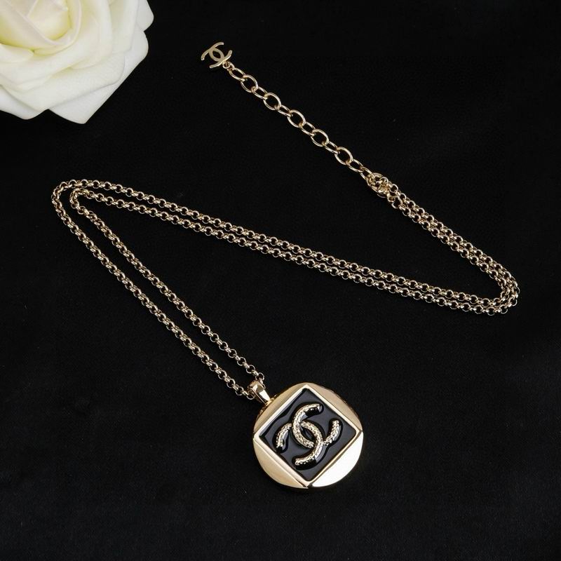 Chanel Necklace 09yxs244
